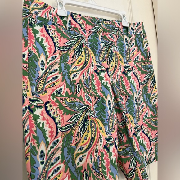 Talbots colourful short. Beautiful print. - Picture 6 of 9
